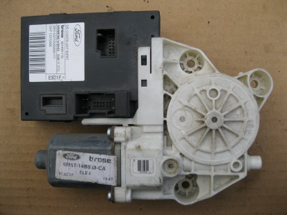 Ford Focus 2 2004-2007 Мотор стеклоподъемника передний правый