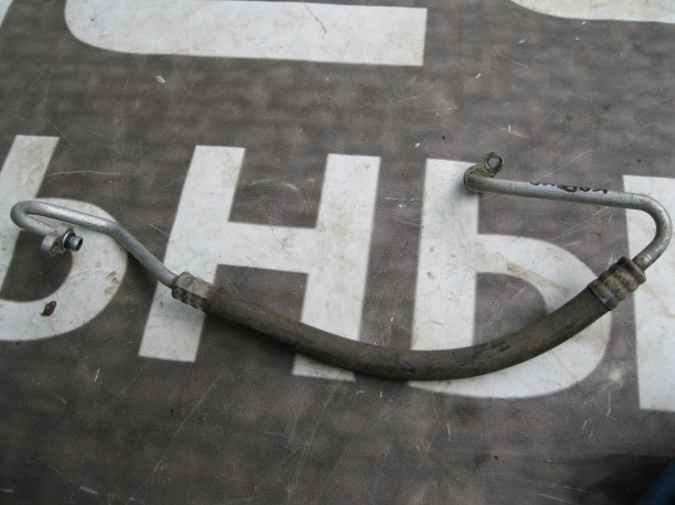Kia Carens 2006-2012 Трубка кондиционера