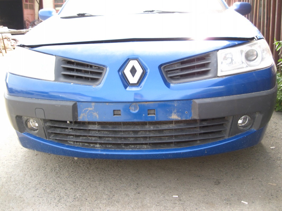 Renault Megane 2 Бампер передний. Купить по низкой цене на разборке. ID1626