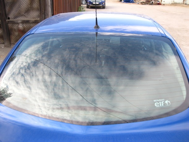 Renault Megane 2 2002-2009 Стекло заднее