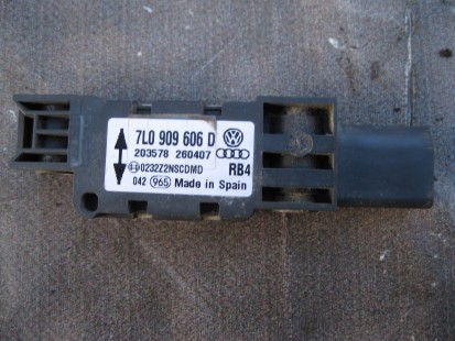 Volkswagen Touareg 2002-2010 Датчик удара