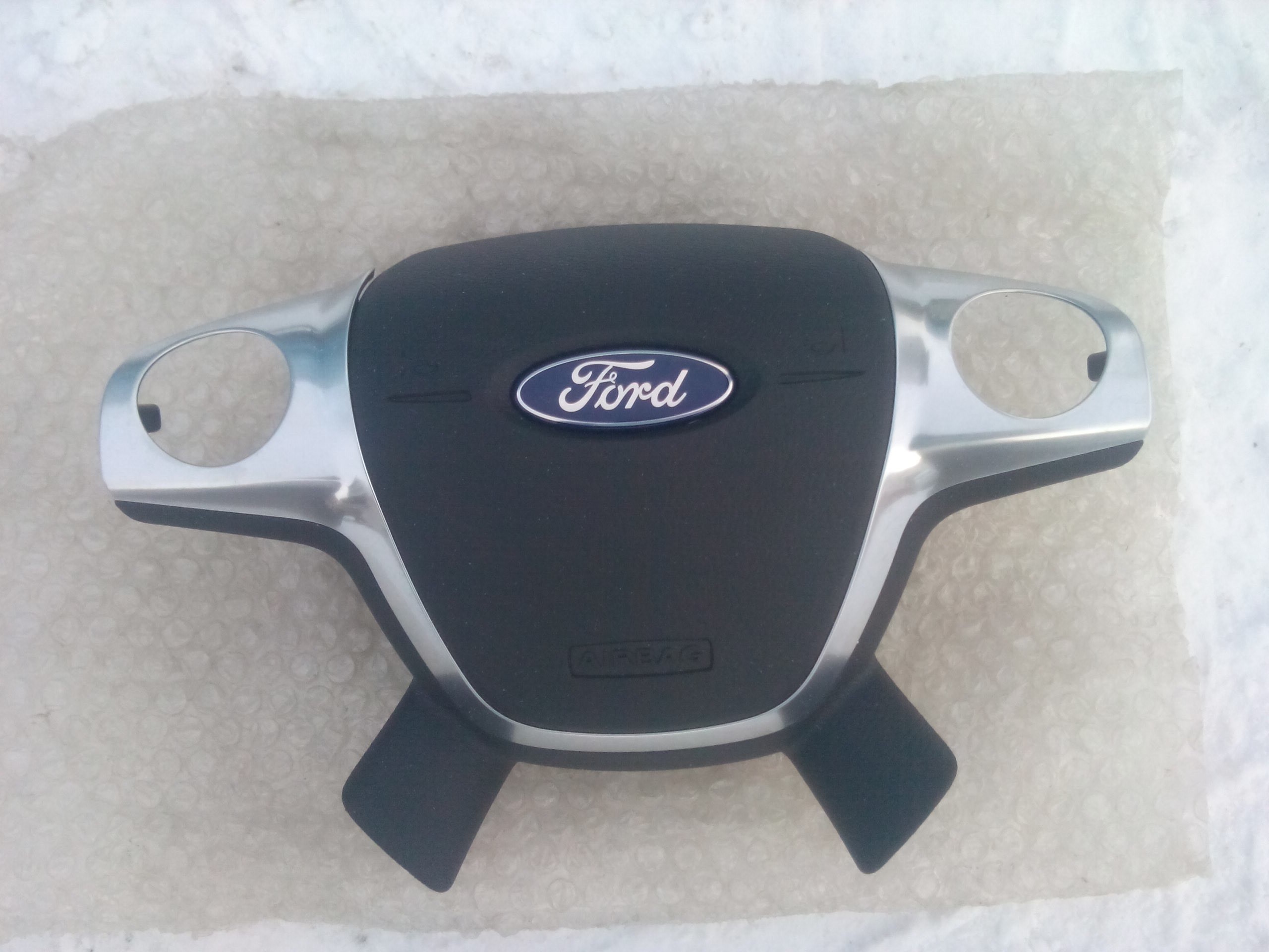 Купить крышку руля. Руль Форд фокус 3 2011. Ford Focus 3 мультируль. Заглушка руля Ford Focus 3. Подушка безопасности Форд фокус 3.