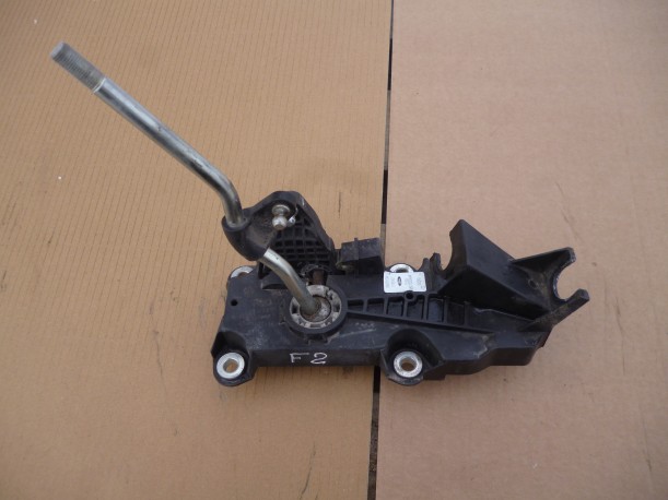 Ford Focus 2 2005-2008 Кулиса МКПП салонная