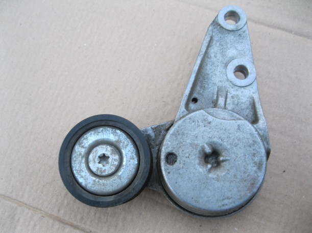 Ford Kuga 2 2012-2017 Натяжитель приводного ремня