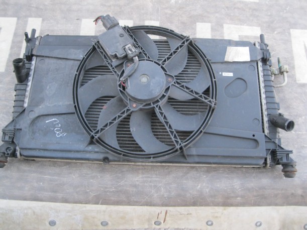 Ford Focus 2 2005-2011 Кассета радиаторов (Радиатор Вентилятор)