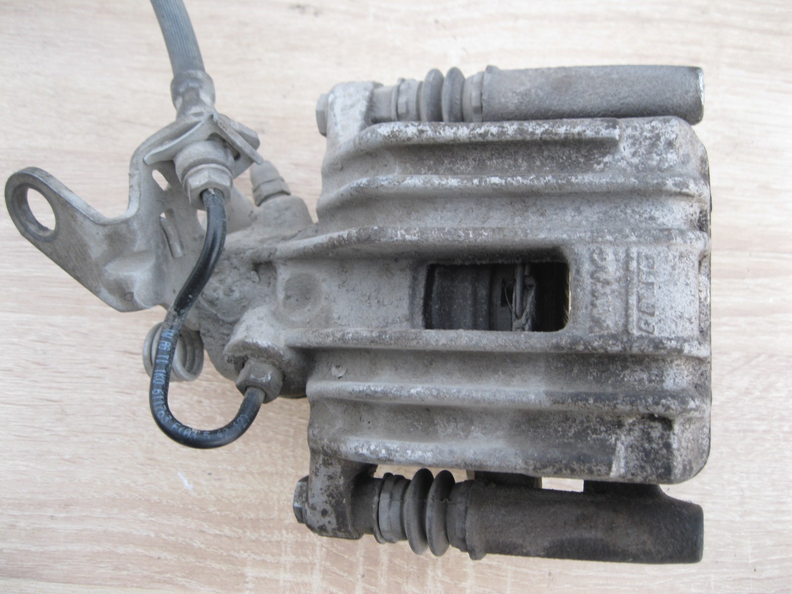 суппорт задний левый volkswagen polo n9 1. суппорт vw golf 4. задний суппорт гольф 4. задний тормозной суппорт фольксваген гольф 4. задний суппорт фольксваген гольф 4.