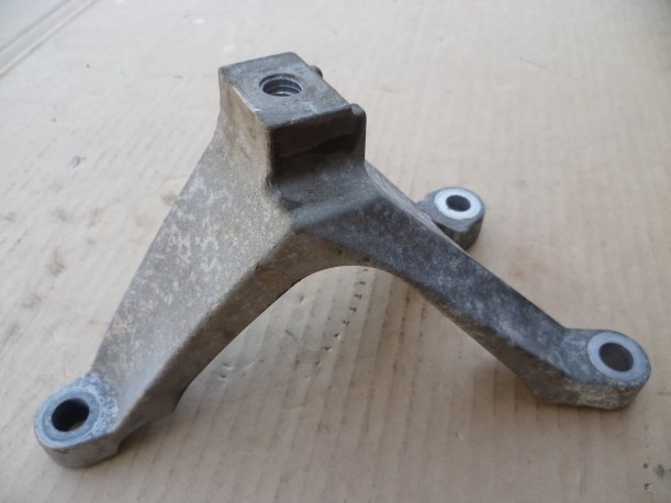 Ford Focus 2 2005-2011 Кронштейн КПП