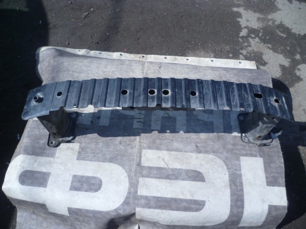 Ford Focus 2 2005-2011 Усилитель переднего бампера