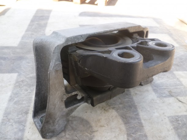 Ford Kuga 2008-2012 Подушка двигателя правая (Опора)