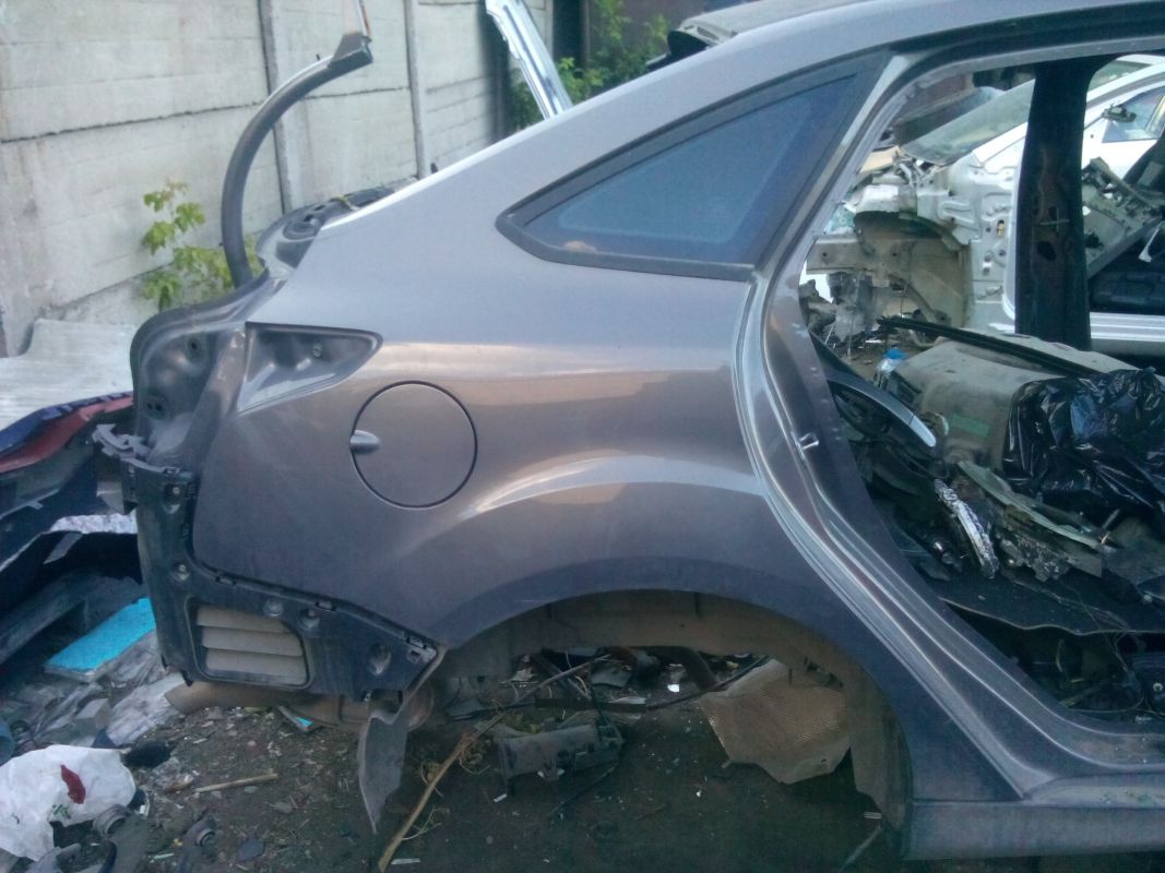 разбор фокус 1. форд фокус 3 2011. разбираю фокус 3. четверть задний правый на форд фокус 3 седан. Noble focus disassemble.