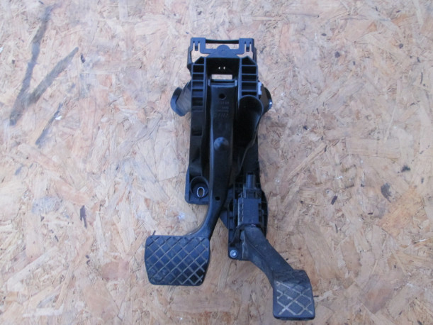 Volkswagen Tiguan 2 2016-2020 Педаль