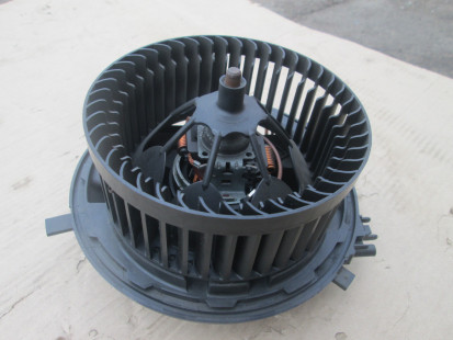Вентилятор отопителя (моторчик печки)