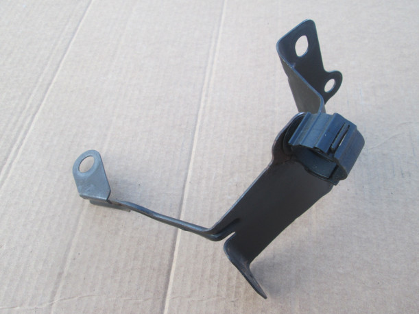 Ford Focus 2 2005-2011 Кронштейн бачка ГУР