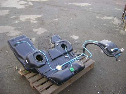 Топливный бак (бензобак)