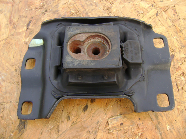 Mazda 3 2009-2013 Подушка КПП