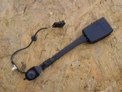 Ответная часть ремня безопасности